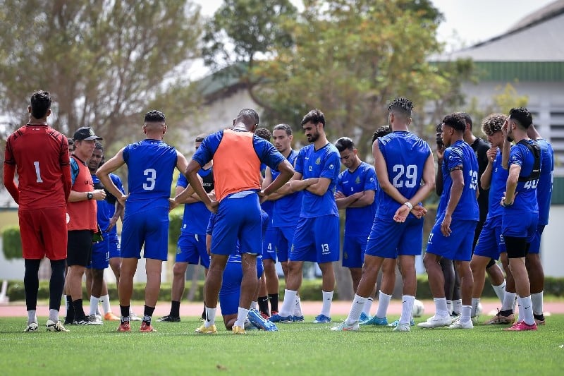 الجيش الملكي يستأنف التحضيرات لحسم التأهل أمام حوريا كوناكري
