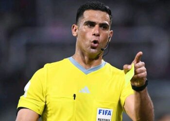 “الكاف” تعيّن طاقماً تحكيمياً مصرياً لقيادة مواجهة أولمبيك آسفي واتحاد العاصمة